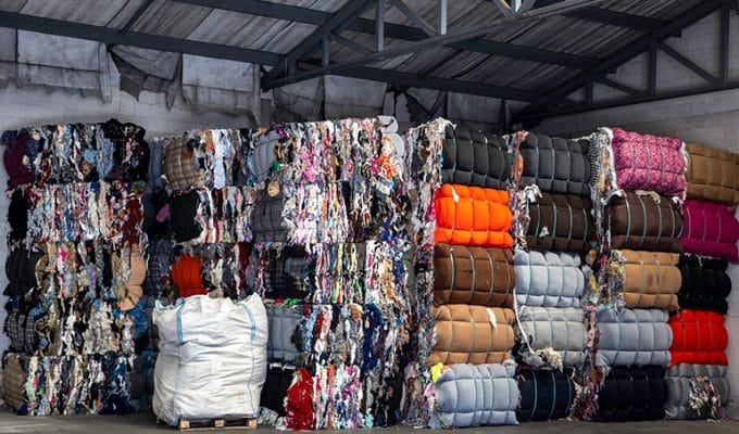 Francia: è un boomerang la legge che vieta di distruggere l’invenduto